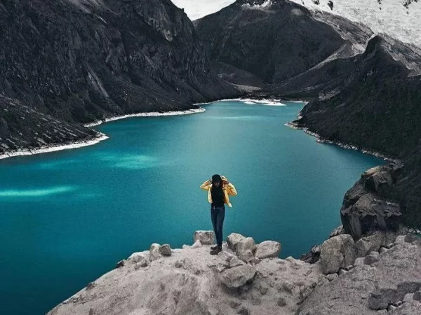 Tour Laguna Parón: Aventura en el corazón de la Cordillera Blanca