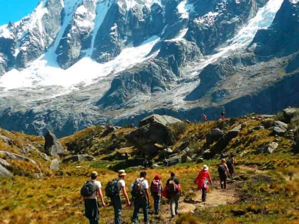 Santa Cruz Trek: Una aventura en la cordillera blanca